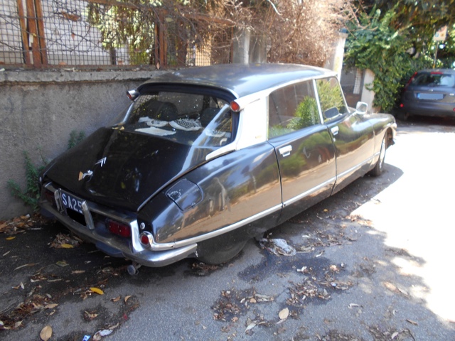 www.targhenere.net/gallery2/wp-content/uploads/2018/07/citroen_ds_pallas_lug_18_retro_blowup_tn22615.jpg