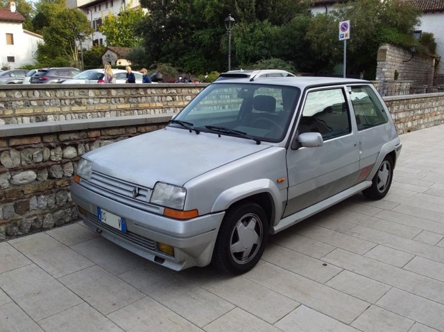 www.targhenere.net/gallery2/wp-content/uploads/2023/02/renault_super_5_gt_turbo_nc_2009_2.jpg