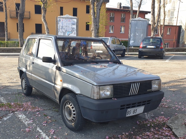 www.targhenere.net/gallery2/wp-content/uploads/2023/03/361_1989_fiat_panda_750_cl.jpg