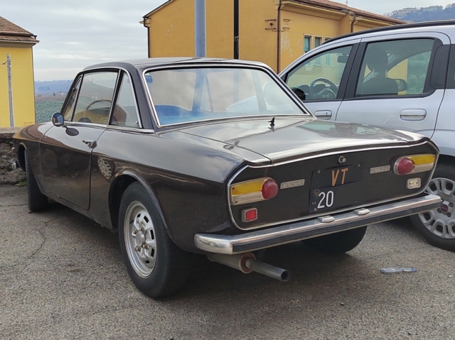 www.targhenere.net/gallery2/wp-content/uploads/2024/01/lancia_fulvia_vt20.jpg