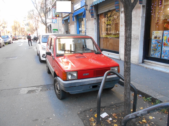 www.targhenere.net/images/004/fiat_panda_gen17_front_blowup_tn22371_zpsebzufdn0.jpg